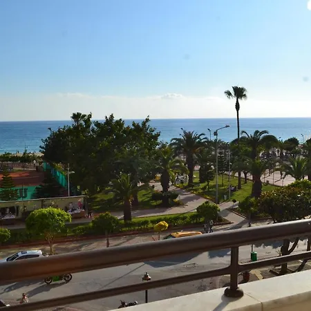 Destino Hotel 2*