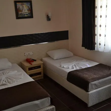 Destino Hotel 2*