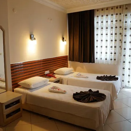 Destino Hotel 2*